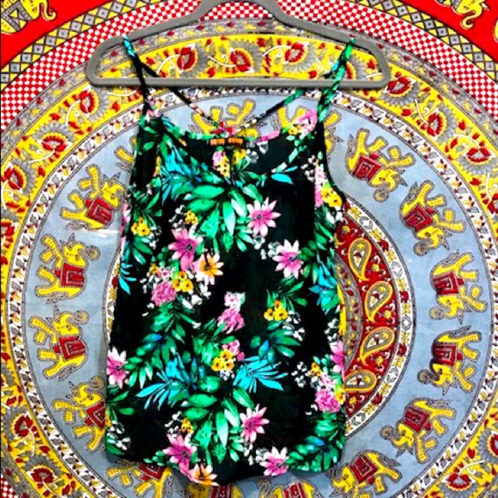 🌺🌸🌚Sheer Tropical Floral Camisole Top